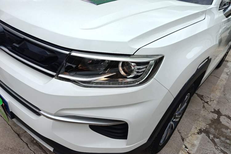 Used CHANGAN CS35PLUS 2019 1.6L Manual Chuanlian Edition Left Front Headlight