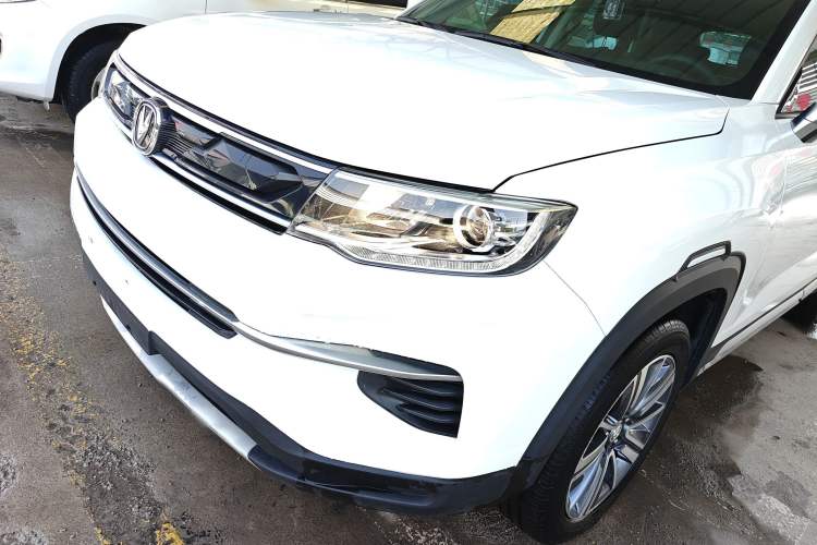 Used CHANGAN CS35PLUS 2019 1.6L Manual Chuanlian Edition Left Front Headlight