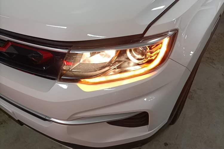 Used CHANGAN CS35PLUS 2019 1.4T DCT Chuanlian Blue Whale Edition Left Front Headlight