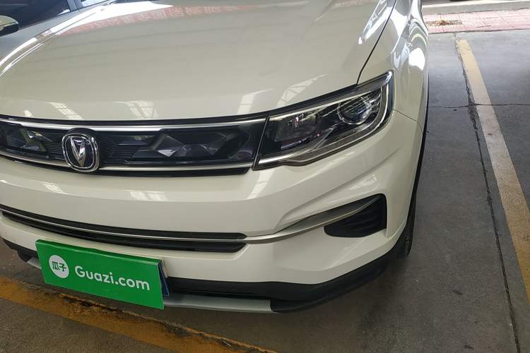 Used CHANGAN CS35PLUS 2019 1.6L Manual E-Link Upgrade Edition Left Front Headlight