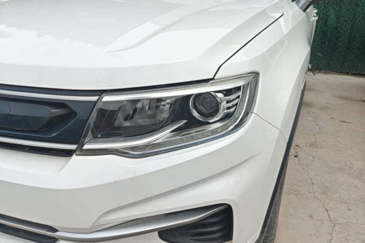 Used CHANGAN CS35PLUS 2019 1.6L Automatic Changlian Edition Left Front Headlight