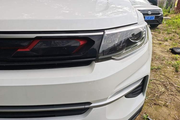 Used CHANGAN CS35PLUS 2019 1.4T DCT Chuanlian Blue Whale Edition Left Front Headlight