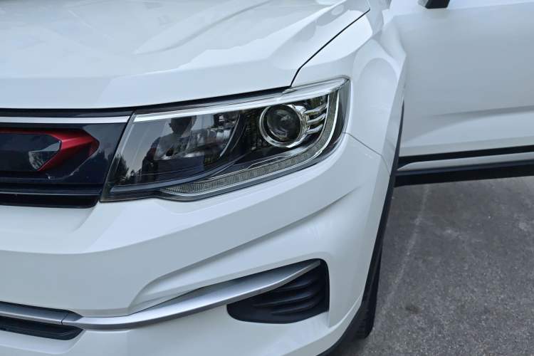 Used CHANGAN CS35PLUS 2019 1.4T DCT Chuanlian Blue Whale Edition Left Front Headlight