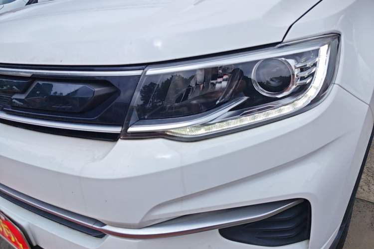 Used CHANGAN CS35PLUS 2019 1.6L Automatic Changlian Edition Left Front Headlight