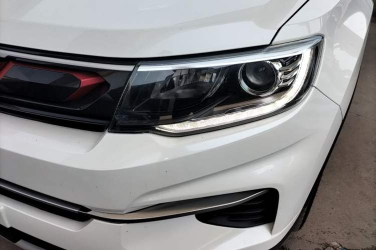 Used CHANGAN CS35PLUS 2019 1.4T DCT CoolLink Blue Whale Edition Left Front Headlight
