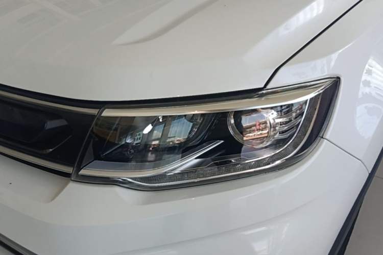 Used CHANGAN CS35PLUS 2019 1.6L Automatic Yue Lian Upgrade Edition Left Front Headlight
