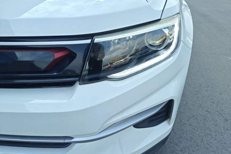 Used CHANGAN CS35PLUS 2019 1.4T DCT Chuanlian Blue Whale Edition Left Front Headlight