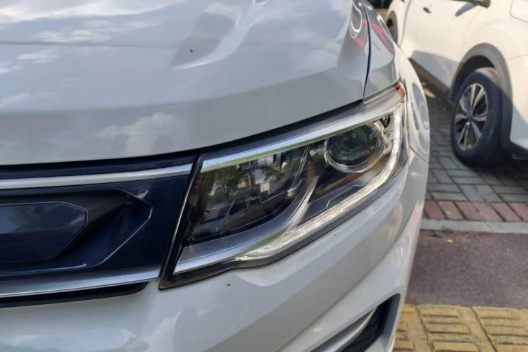 Used CHANGAN CS35PLUS 2019 1.6L Manual E-Link Upgrade Edition Left Front Headlight