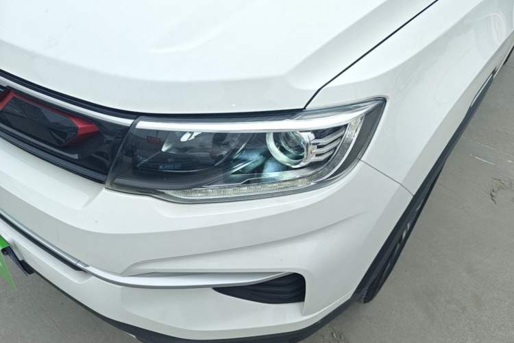 Used CHANGAN CS35PLUS 2019 1.4T DCT Chuanlian Blue Whale Edition Left Front Headlight