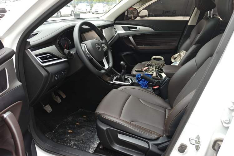 Used CHANGAN CS35PLUS 2019 1.6L Manual Chuanlian Edition Left Front Seat
