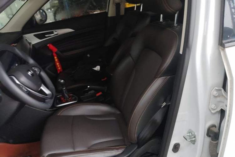 Used CHANGAN CS35PLUS 2019 1.6L Manual Chuanlian Edition Left Front Seat