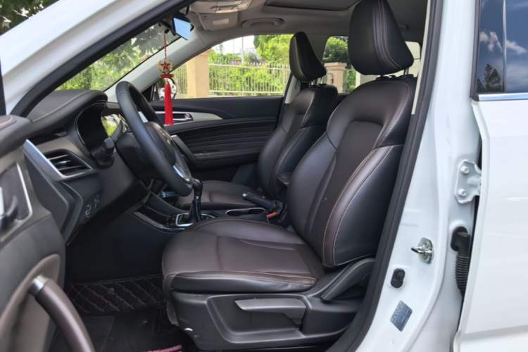 Used CHANGAN CS35PLUS 2019 1.6L Manual Chuanlian Edition Left Front Seat