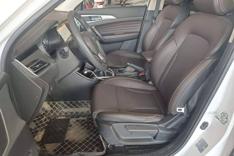 Used CHANGAN CS35PLUS 2019 1.6L Manual Chuanlian Edition Left Front Seat