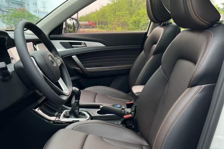 Used CHANGAN CS35PLUS 2019 1.6L Manual Chuanlian Edition Left Front Seat