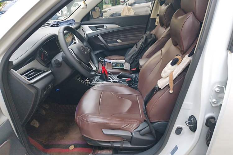 Used CHANGAN CS35PLUS 2019 1.6L Manual Chuanlian Edition Left Front Seat