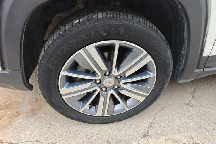Used CHANGAN CS35PLUS 2019 1.6L Manual Chuanlian Edition Left Front Wheel Hub