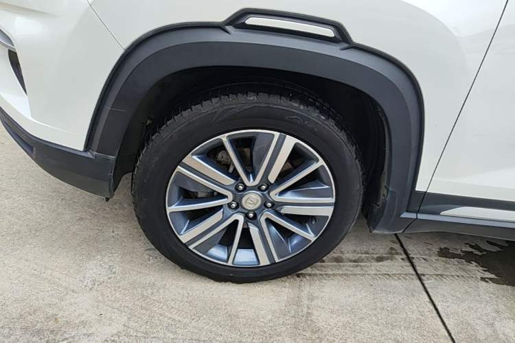 Used CHANGAN CS35PLUS 2019 1.4T DCT Chuanlian Blue Whale Edition Left Front Wheel Hub