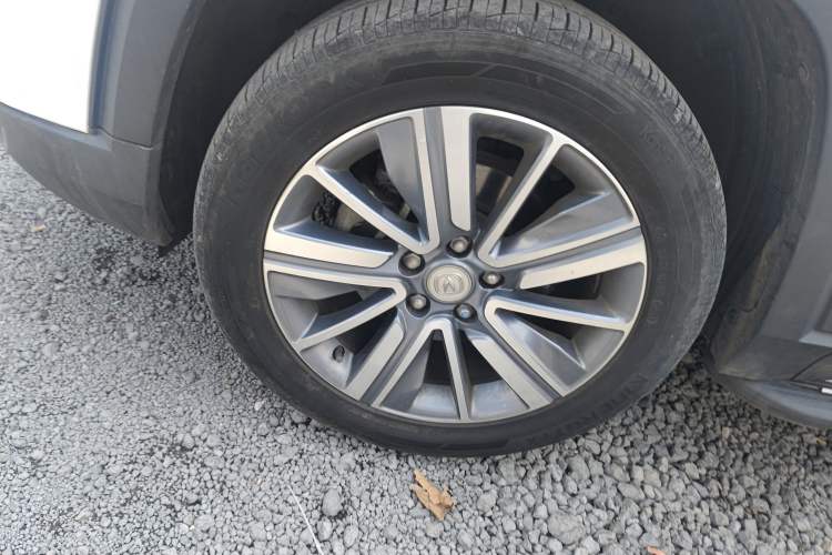 Used CHANGAN CS35PLUS 2019 1.6L Automatic Changlian Edition Left Front Wheel Hub