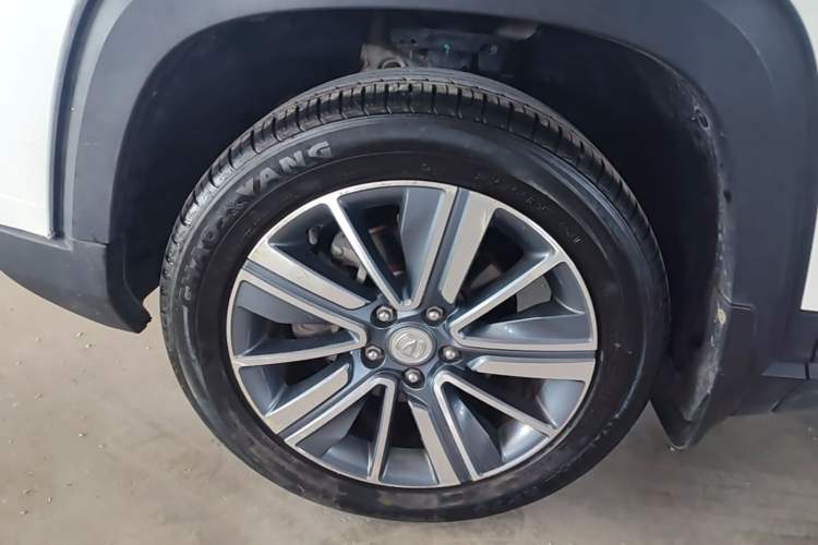 Used CHANGAN CS35PLUS 2019 1.6L Manual Chuanlian Edition Left Front Wheel Hub