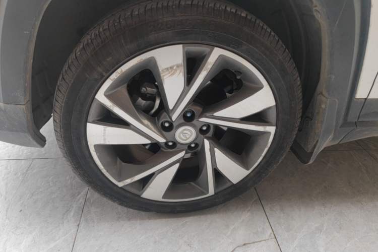 Used CHANGAN CS35PLUS 2019 1.4T DCT CoolLink Blue Whale Edition Left Front Wheel Hub