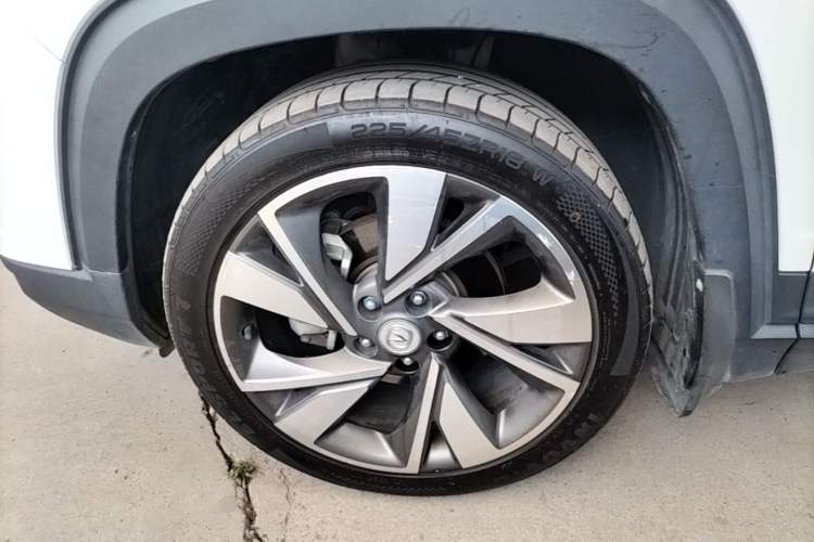 Used CHANGAN CS35PLUS 2019 1.4T DCT CoolLink Blue Whale Edition Left Front Wheel Hub