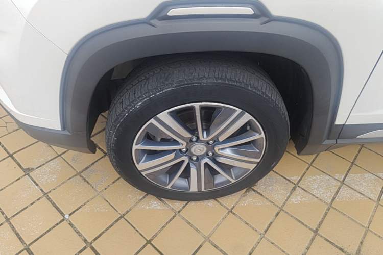 Used CHANGAN CS35PLUS 2019 1.6L Manual Chuanlian Edition Left Front Wheel Hub