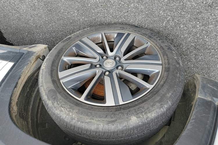 Used CHANGAN CS35PLUS 2019 1.6L Automatic Changlian Edition Left Front Wheel Hub
