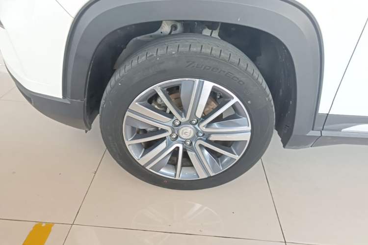 Used CHANGAN CS35PLUS 2019 1.6L Manual Chuanlian Edition Left Front Wheel Hub
