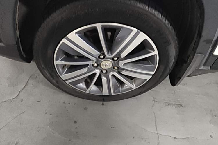 Used CHANGAN CS35PLUS 2019 1.4T DCT Chuanlian Blue Whale Edition Left Front Wheel Hub
