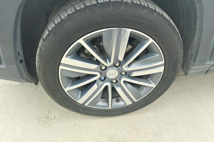 Used CHANGAN CS35PLUS 2019 1.4T DCT Chuanlian Blue Whale Edition Left Front Wheel Hub