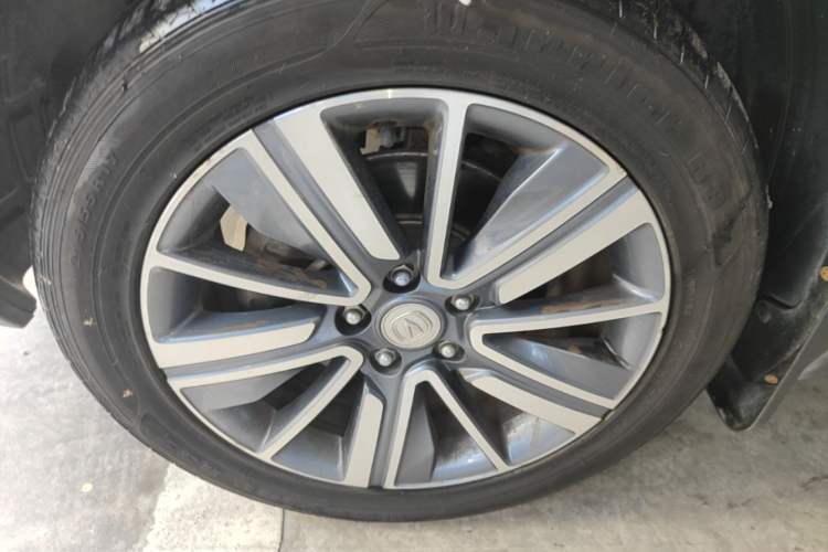 Used CHANGAN CS35PLUS 2019 1.6L Automatic Changlian Edition Left Front Wheel Hub