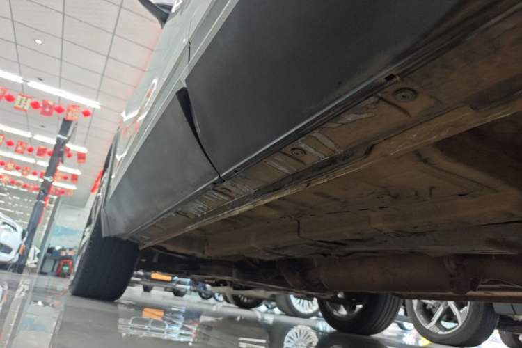 Used CHANGAN CS35PLUS 2019 1.4T DCT CoolLink Blue Whale Edition Left Side Sill