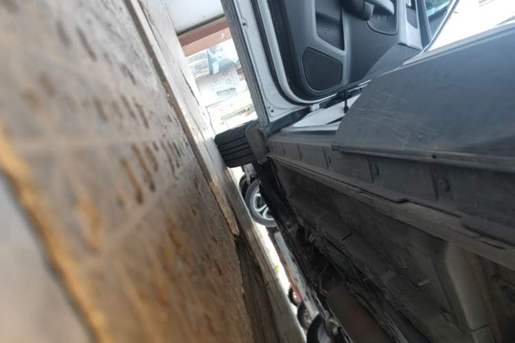 Used CHANGAN CS35PLUS 2019 1.4T DCT CoolLink Blue Whale Edition Left Side Sill