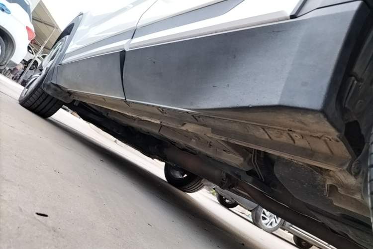 Used CHANGAN CS35PLUS 2019 1.4T DCT CoolLink Blue Whale Edition Left Side Sill