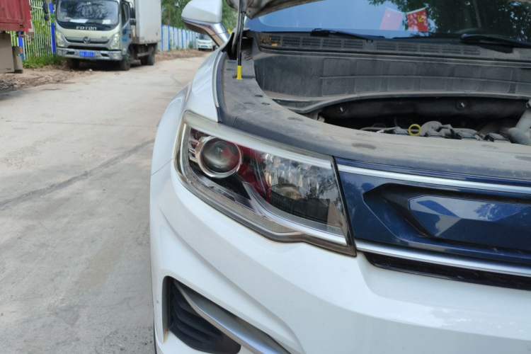 Used CHANGAN CS35PLUS 2019 1.6L Manual E-Link Upgrade Edition Right Front Headlight