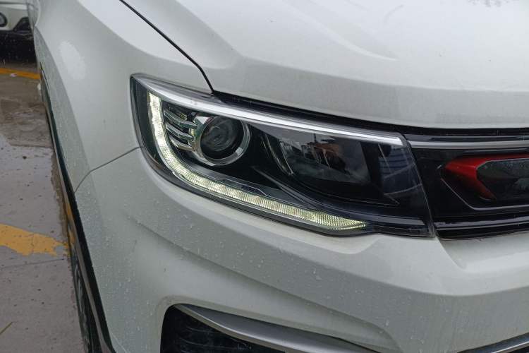 Used CHANGAN CS35PLUS 2019 1.4T DCT Chuanlian Blue Whale Edition Right Front Headlight