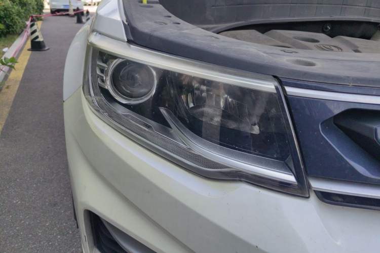 Used CHANGAN CS35PLUS 2019 1.6L Automatic Changlian Edition Right Front Headlight
