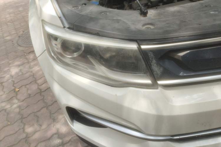 Used CHANGAN CS35PLUS 2019 1.6L Manual Chuanlian Edition Right Front Headlight