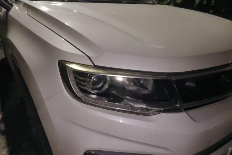 Used CHANGAN CS35PLUS 2019 1.6L Manual Chuanlian Edition Right Front Headlight