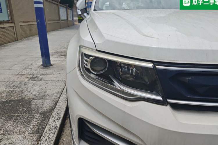 Used CHANGAN CS35PLUS 2019 1.6L Manual E-Link Upgrade Edition Right Front Headlight