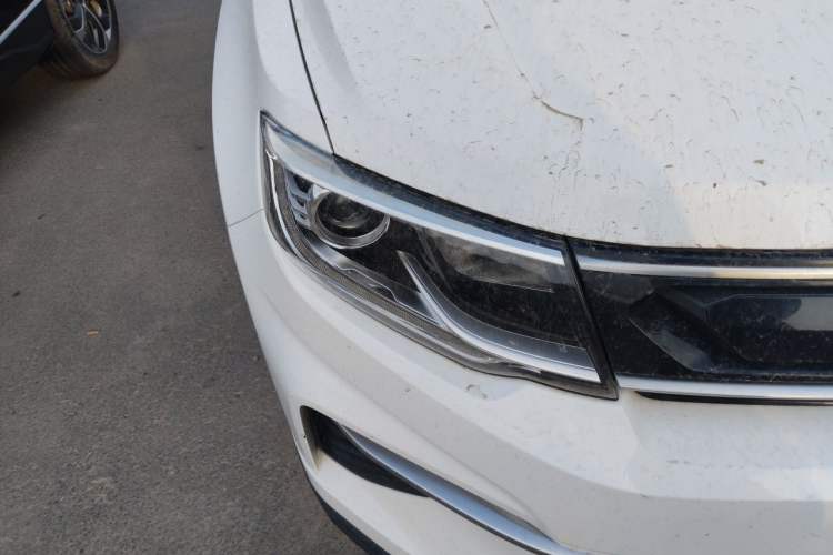 Used CHANGAN CS35PLUS 2019 1.6L Manual Chuanlian Edition Right Front Headlight