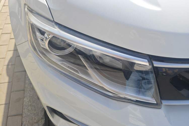 Used CHANGAN CS35PLUS 2019 1.6L Manual Chuanlian Edition Right Front Headlight