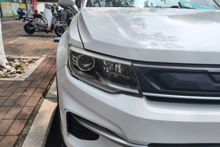 Used CHANGAN CS35PLUS 2019 1.6L Manual Chuanlian Edition Right Front Headlight