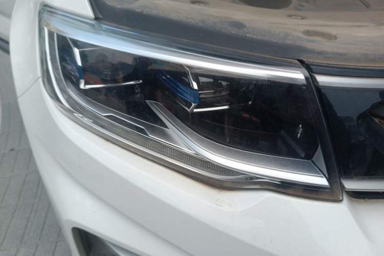 Used CHANGAN CS35PLUS 2019 1.6L Manual Cool Edition Right Front Headlight