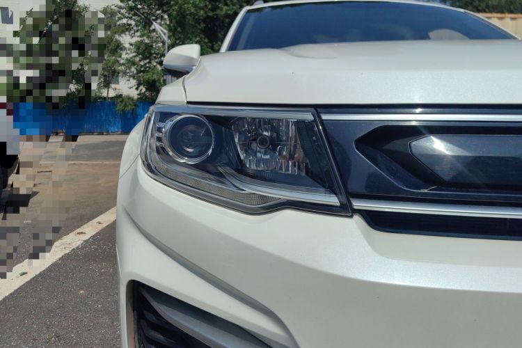 Used CHANGAN CS35PLUS 2019 1.6L Manual E-Link Upgrade Edition Right Front Headlight