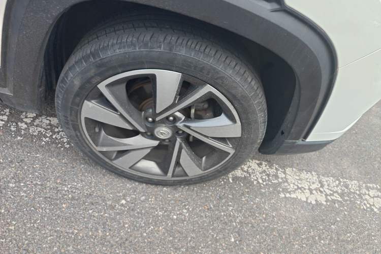 Used CHANGAN CS35PLUS 2019 1.4T DCT CoolLink Blue Whale Edition Right Front Wheel Hub