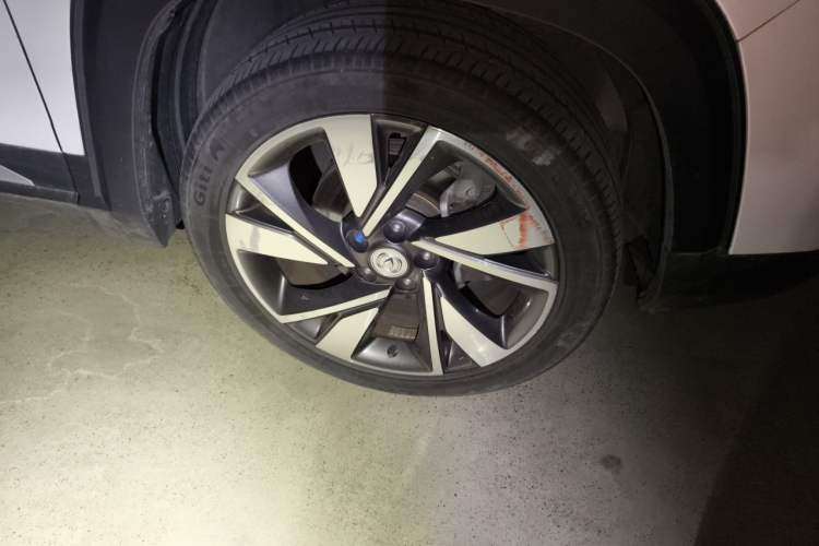 Used CHANGAN CS35PLUS 2019 1.4T DCT CoolLink Blue Whale Edition Right Front Wheel Hub