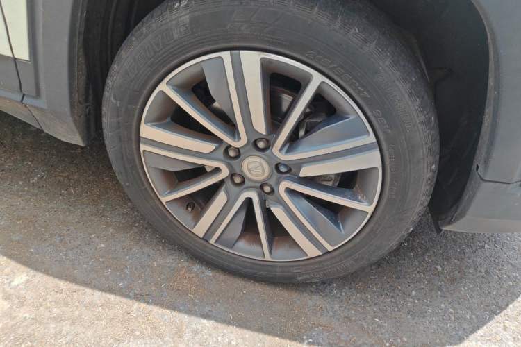 Used CHANGAN CS35PLUS 2019 1.6L Automatic Changlian Edition Right Front Wheel Hub