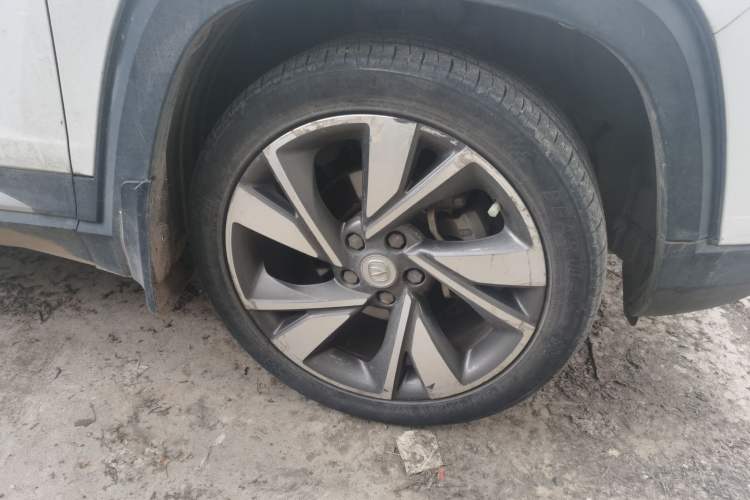 Used CHANGAN CS35PLUS 2019 1.4T DCT CoolLink Blue Whale Edition Right Front Wheel Hub