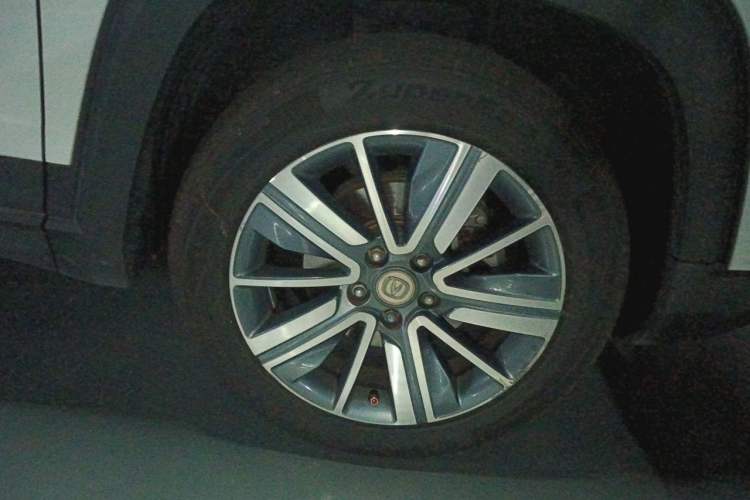 Used CHANGAN CS35PLUS 2019 1.6L Automatic CoolLink Edition Right Front Wheel Hub